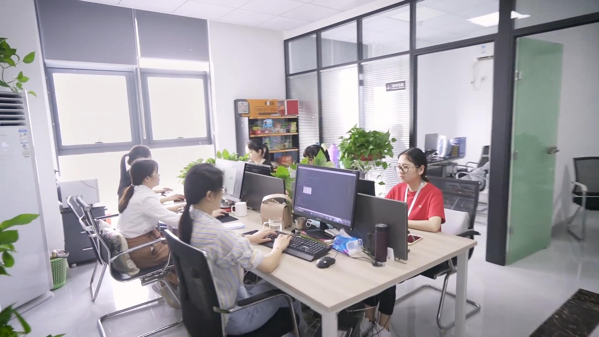 寻宝黄金城中小企业做官网有必要定制吗？靠谱寻宝黄金城网站建设公司怎么选